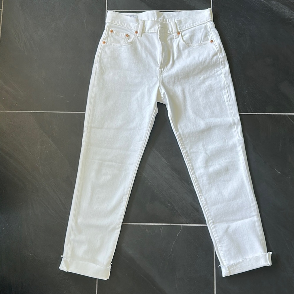 GAP girlfriend white midrise jeans 4R